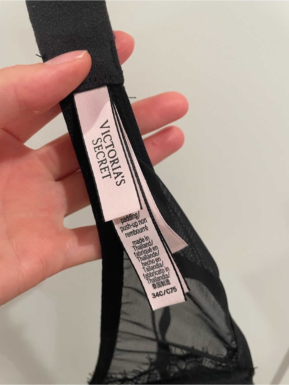 Victoria's Secret Black Lace Underwire Bra - Picture 5 of 5